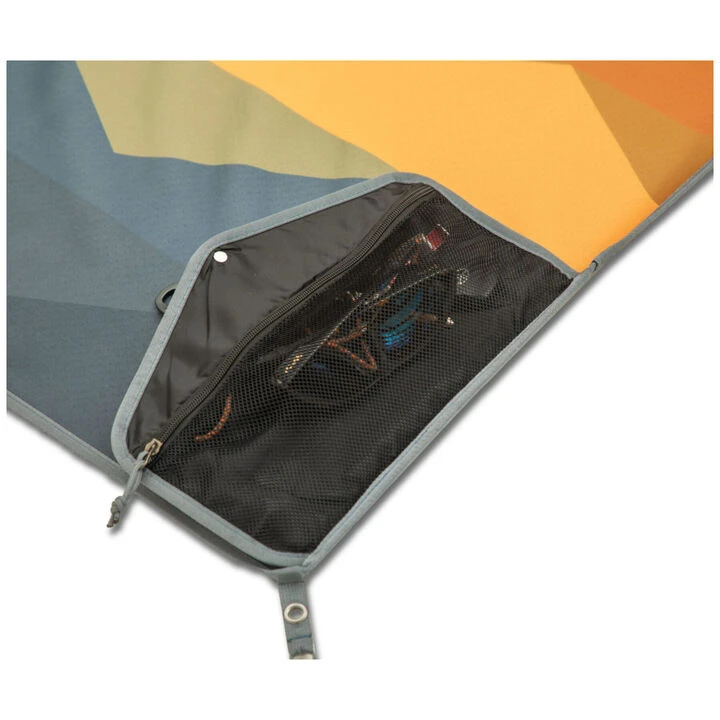 NEMO Victory Patio Blanket 4 NEMO Victory Patio Blanket - Image 3